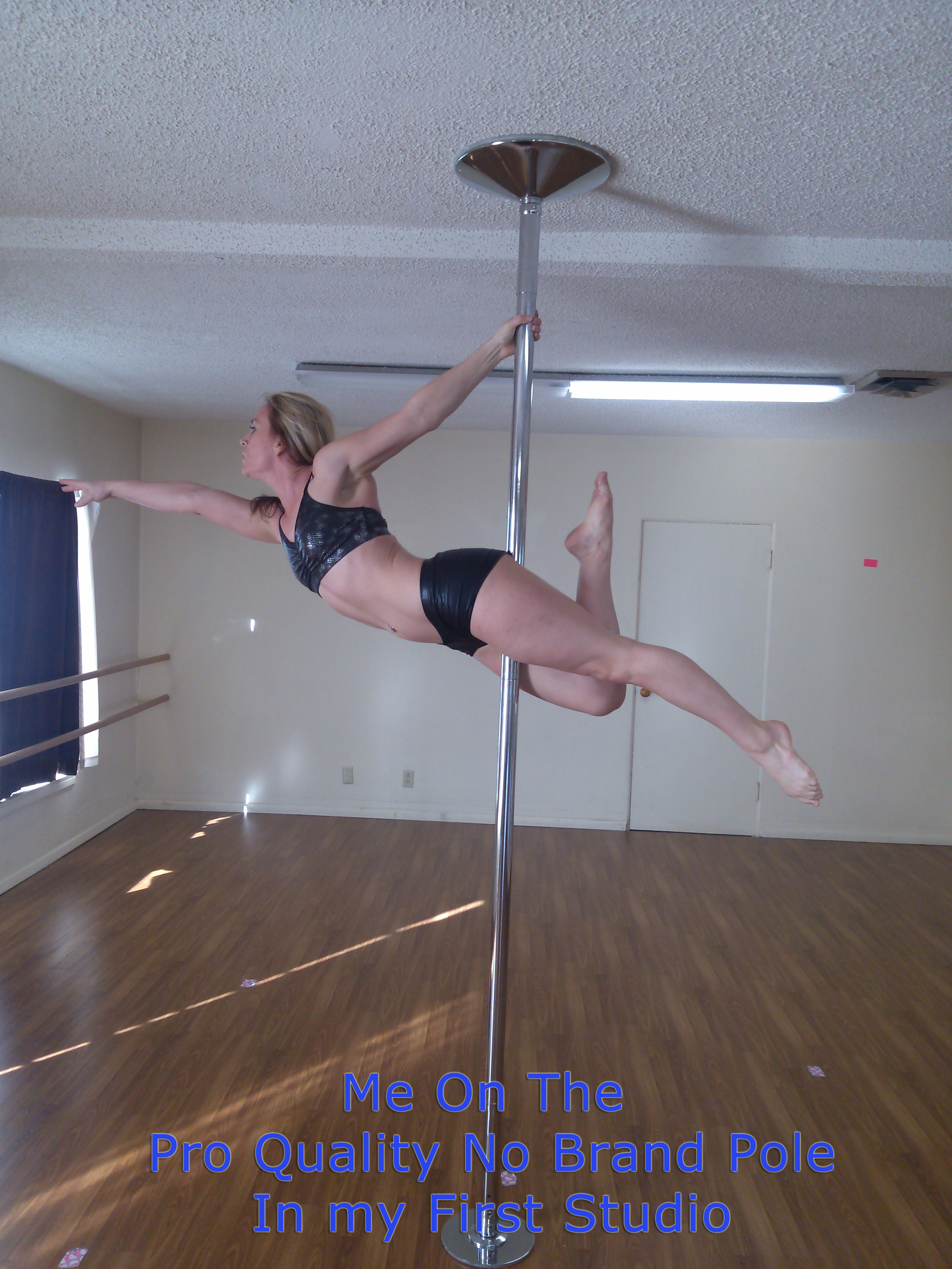 Portable dance poles perfect for every home I Lupit pole